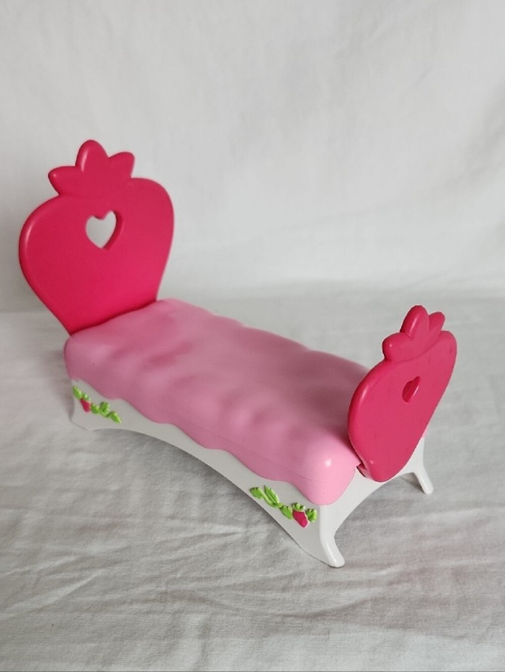 Vtg 2003 Bandai Strawberry Shortcake Berry Happy Home Playset Bed Fashion Closet - Picture 15 of 15